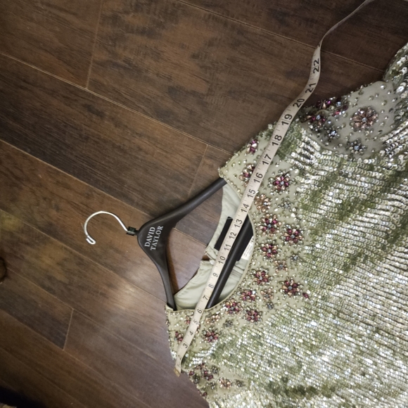 Beautiful sequence dress - Picture 12 of 15